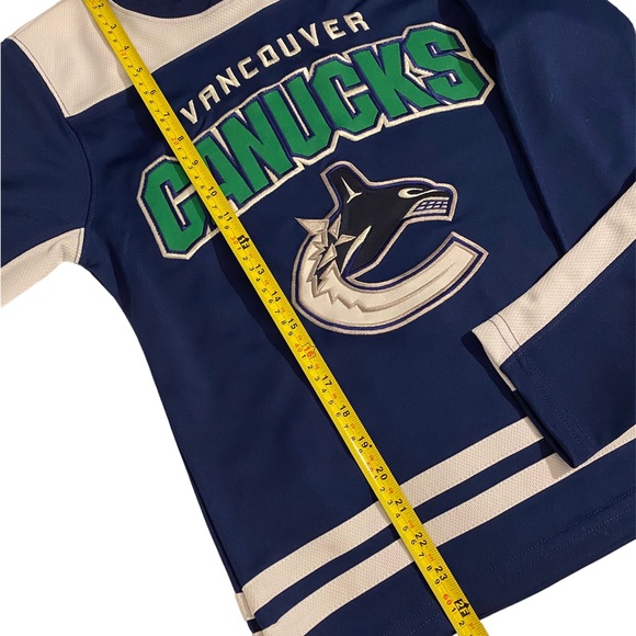 ๐ธ VANCOUVER CANUCKS JERSEY - Picture 4 of 9